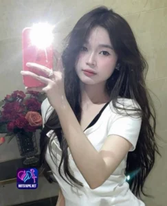 Read more about the article Cả Lòoo Nữ Influencer Nổi Bật Trên Hot51