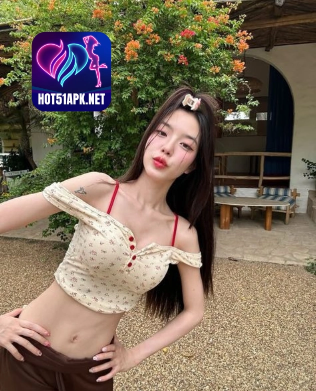 Alana Barrett HOT51APK.NET