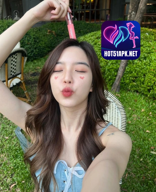 Read more about the article Alex Whitman cô gái xinh đẹp trên HOT51