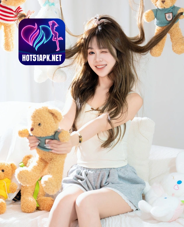 Hoàng Ngọc Bích HOT51APK.NET