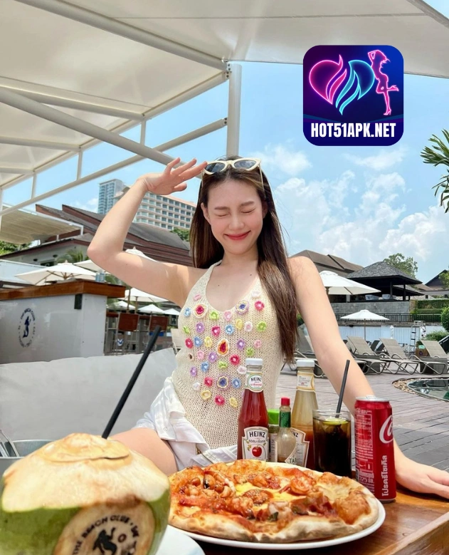 Hoàng Thị Lan HOT51APK.NET