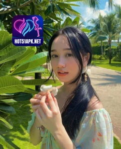 Read more about the article Lý Minh Châu xinh đẹp nổi bật trên HOT51