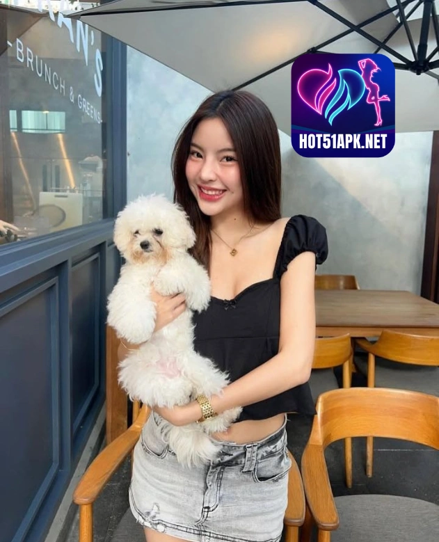 Read more about the article Phạm Thị Nhung xinh đẹp nổi bật trên HOT51